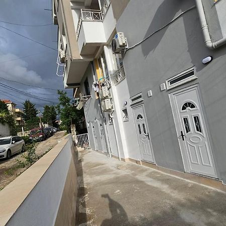 Ulliri Apartment ติรานา ภายนอก รูปภาพ